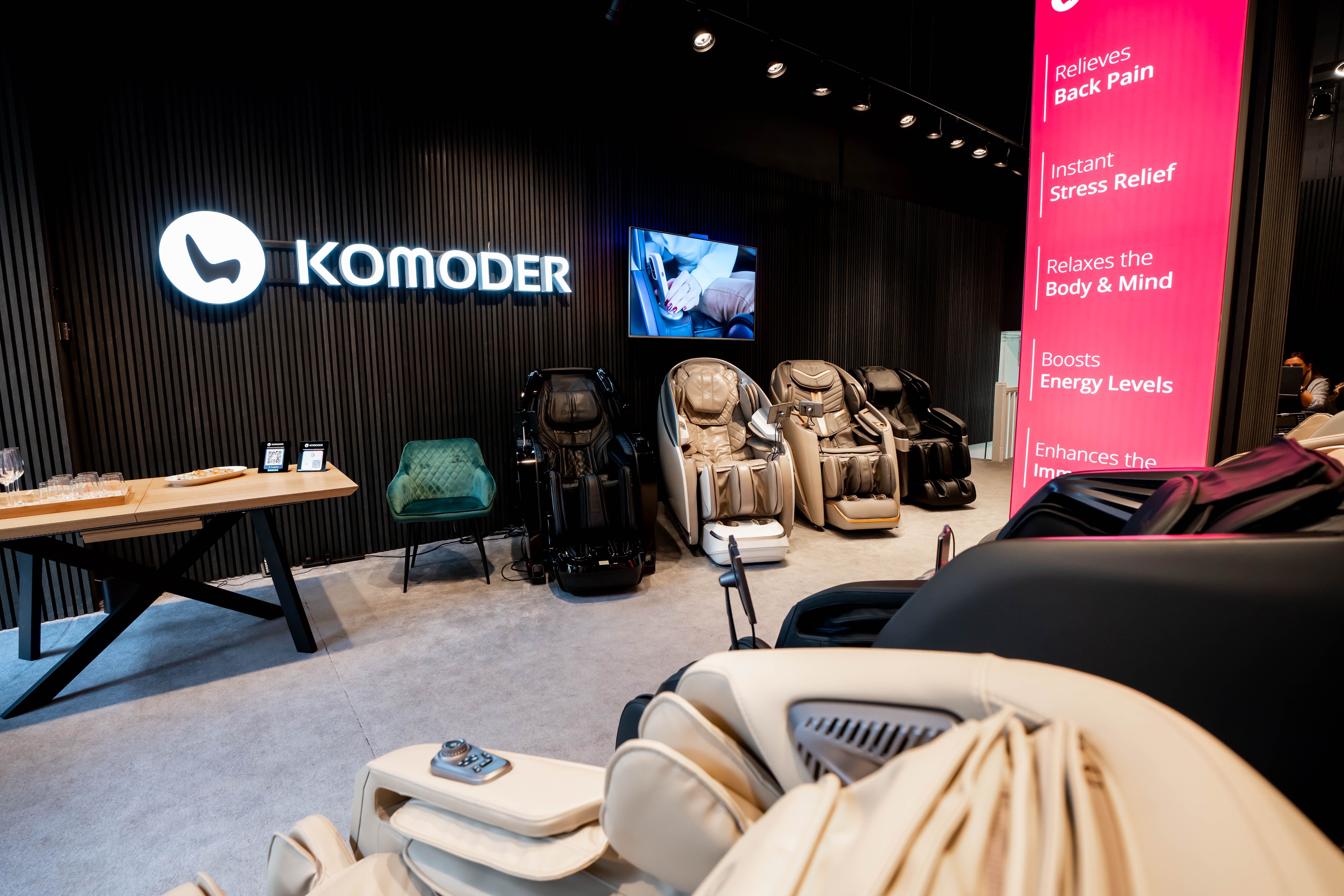 <p>Komoder Premium Store<br>154 Marylebone Road, London, NW1 5PN</p>